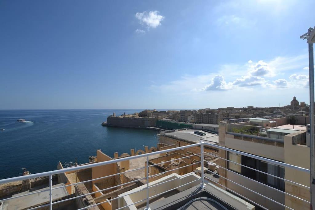 Vallettadreamsuites Groud Floor Shared Sea View Rooof Terrace Buitenkant foto