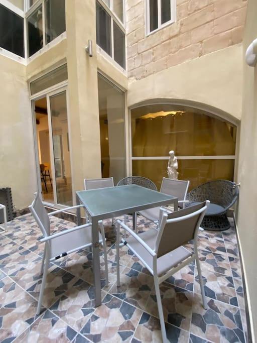 Vallettadreamsuites Groud Floor Shared Sea View Rooof Terrace Buitenkant foto