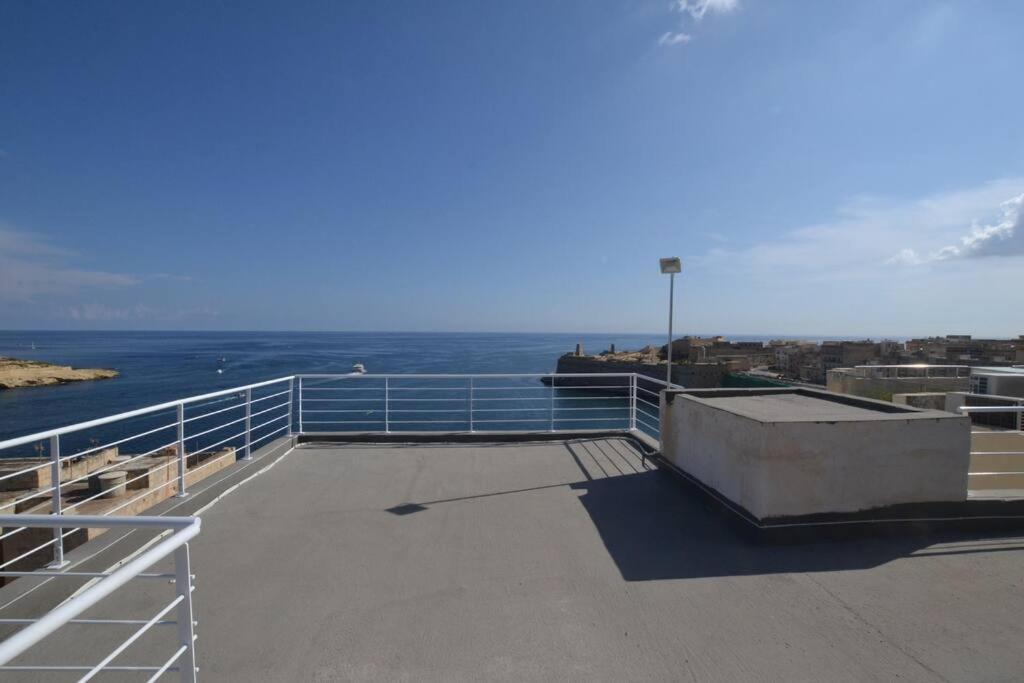 Vallettadreamsuites Groud Floor Shared Sea View Rooof Terrace Buitenkant foto